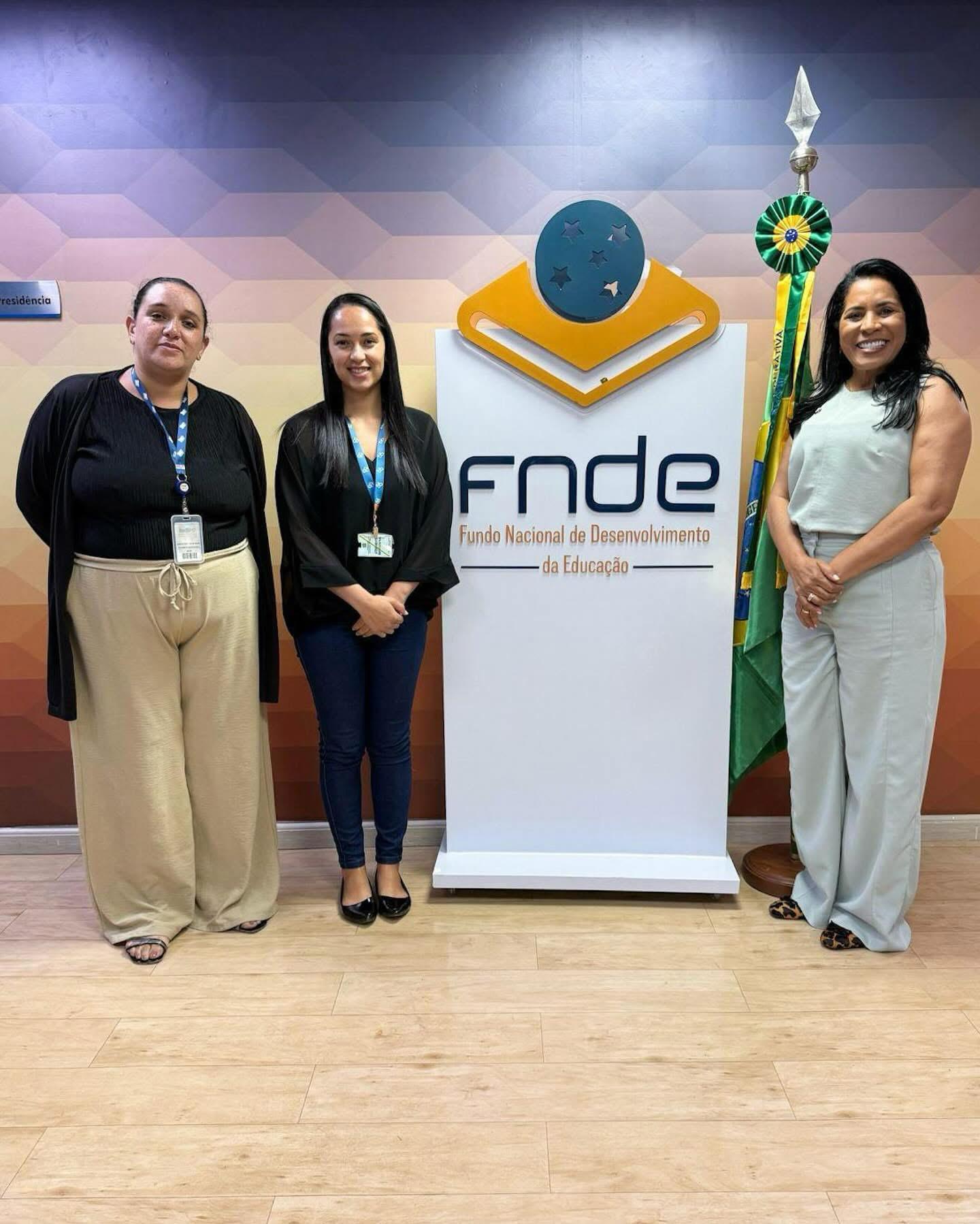 Em Brasília, Prefeita Marleide Oliveira Busca Recursos para Construção da Escola Faustiniano Lopes Ribeiro em Canarana
