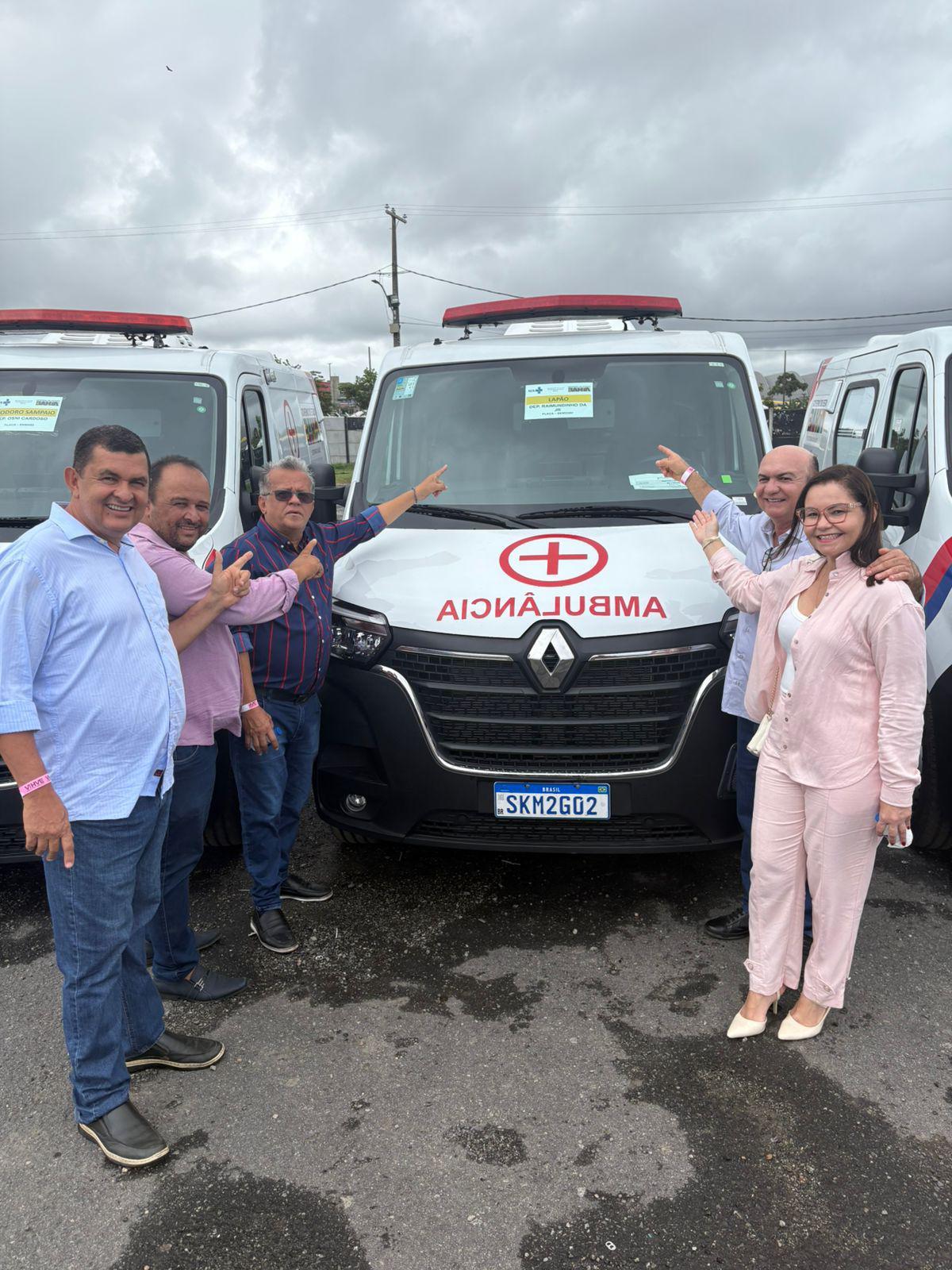 Lapão recebe ambulância para reforçar o atendimento à saúde