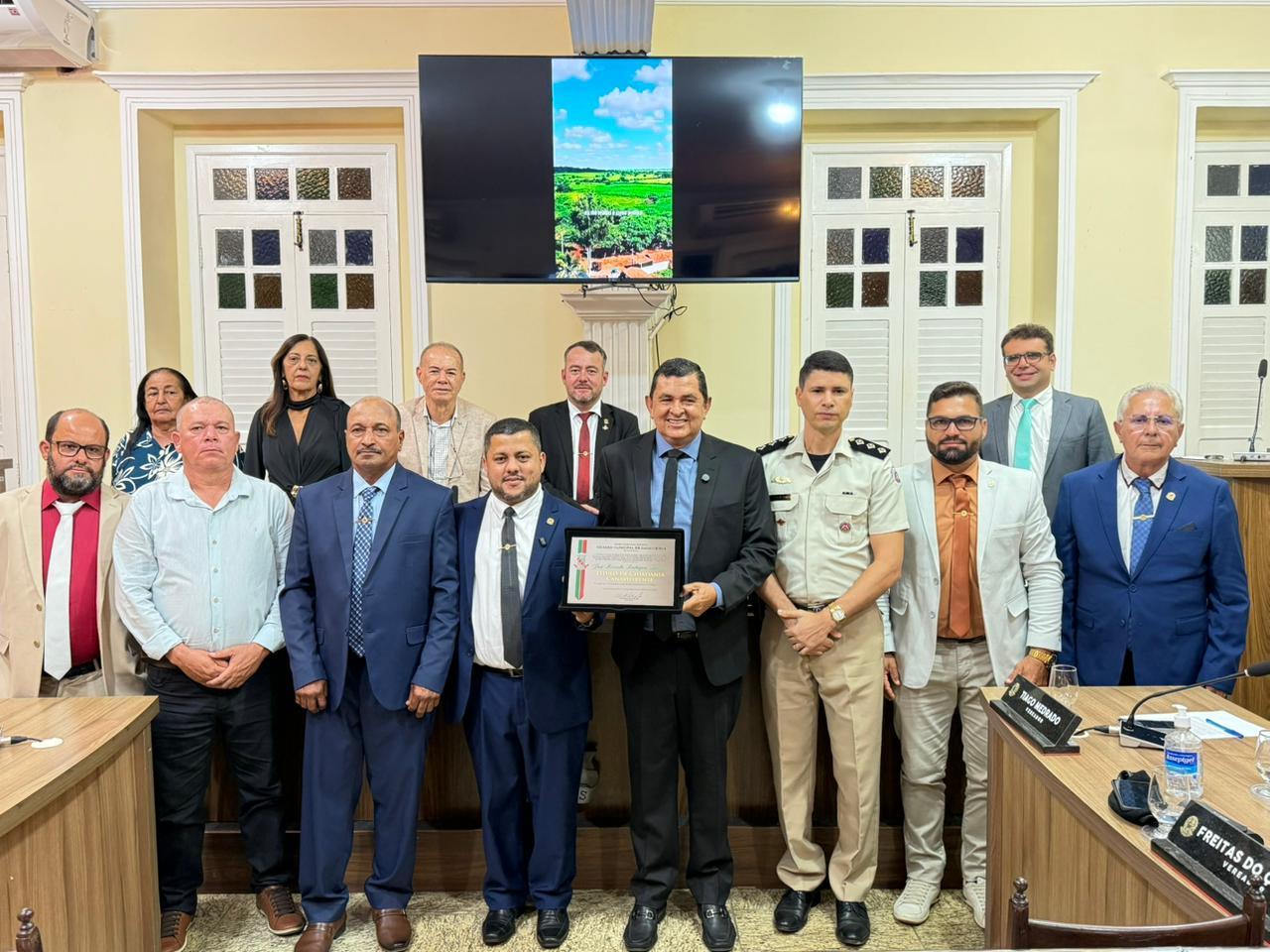 Ricardo Rodrigues recebe maior honraria da Câmara de Canavieiras e anuncia reforço para a saúde do município