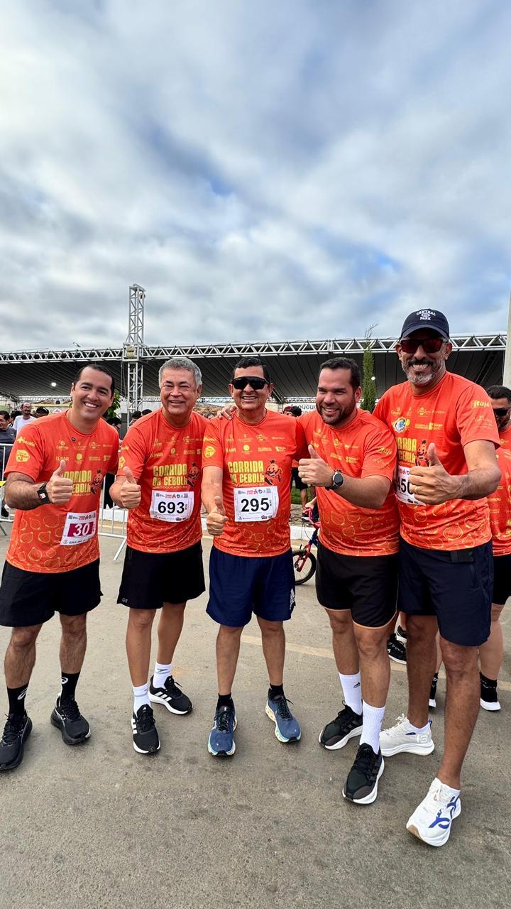 Sempre presente: Deputado Ricardo Rodrigues participa da Corrida da Cebola e abre semana de aniversário de João Dourado junto com a população