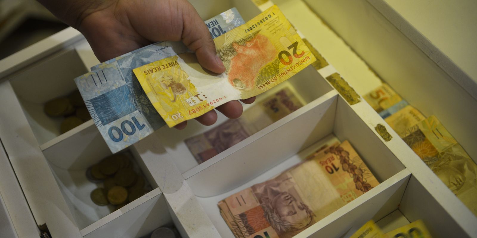 Caixa Econômica Federal inicia pagamento do Bolsa Família para beneficiários com NIS final 8