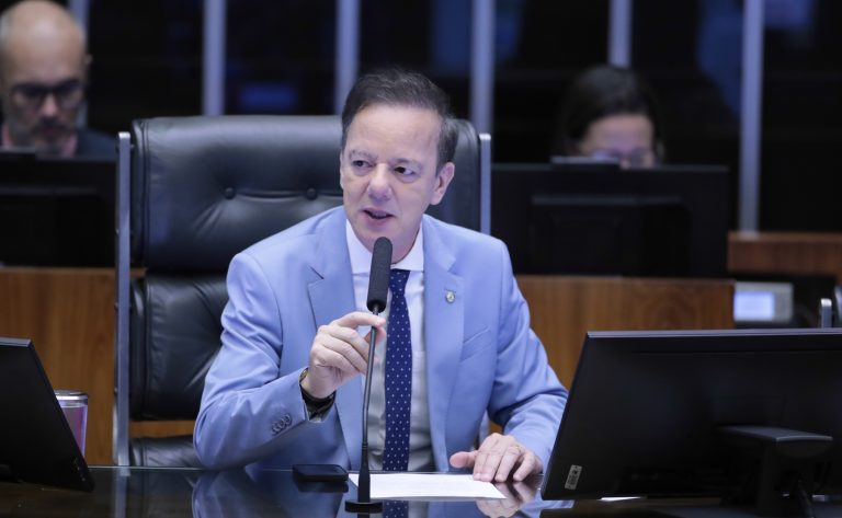 Comissão aprova nova regra para monitorar dados de estudantes com deficiência no ensino superior