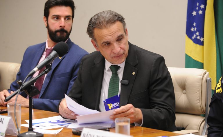 Comissão da Câmara aprova regras para negociação de dívidas no mercado de energia elétrica