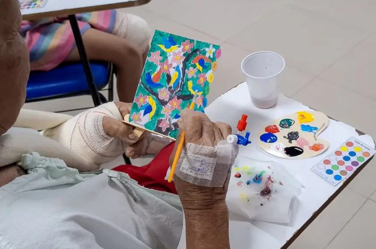 Nova lei regulamenta a profissão de arteterapeuta no Brasil