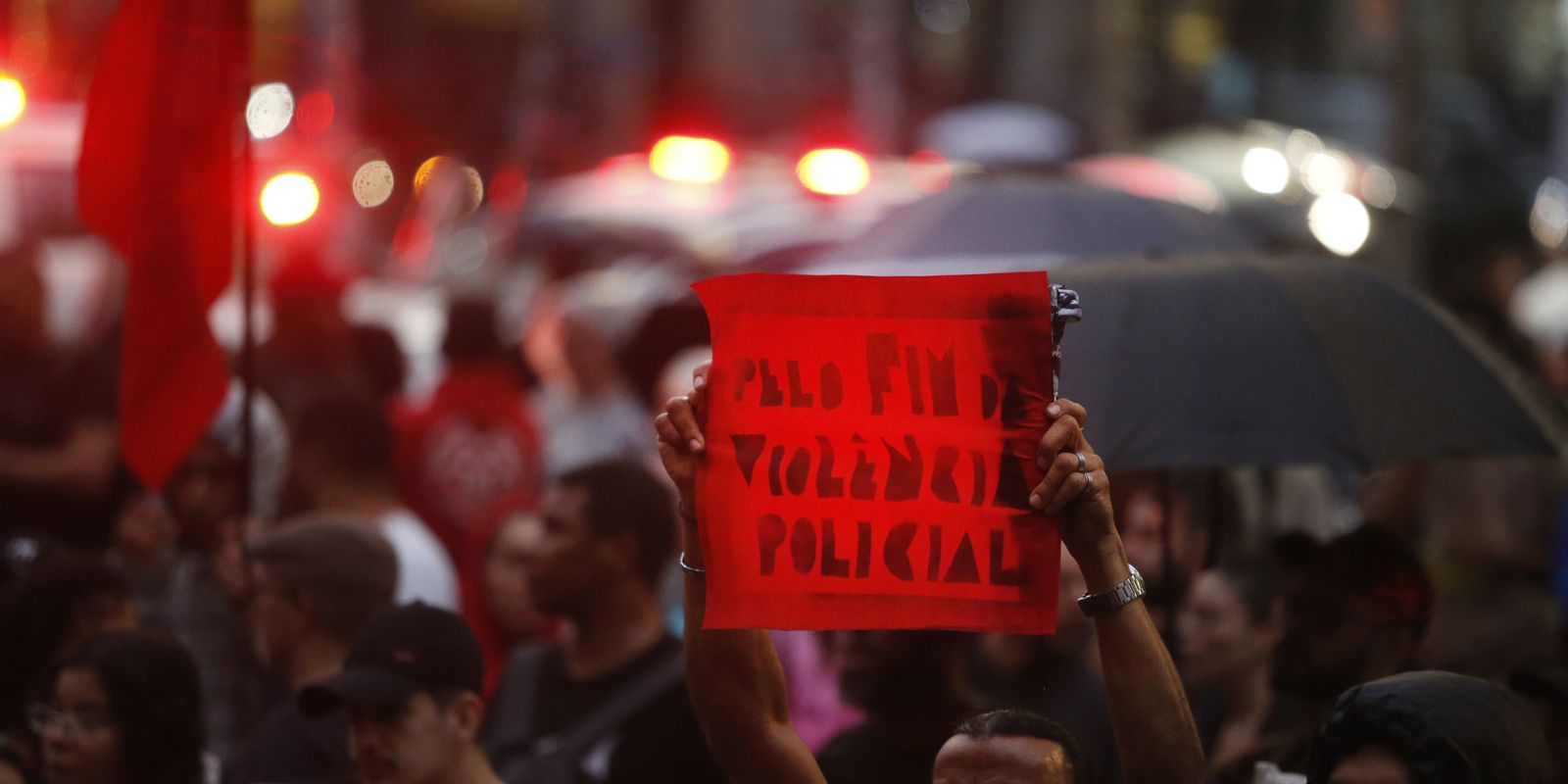 Estado brasileiro pede desculpas a famílias por violência policial e violações de direitos humanos