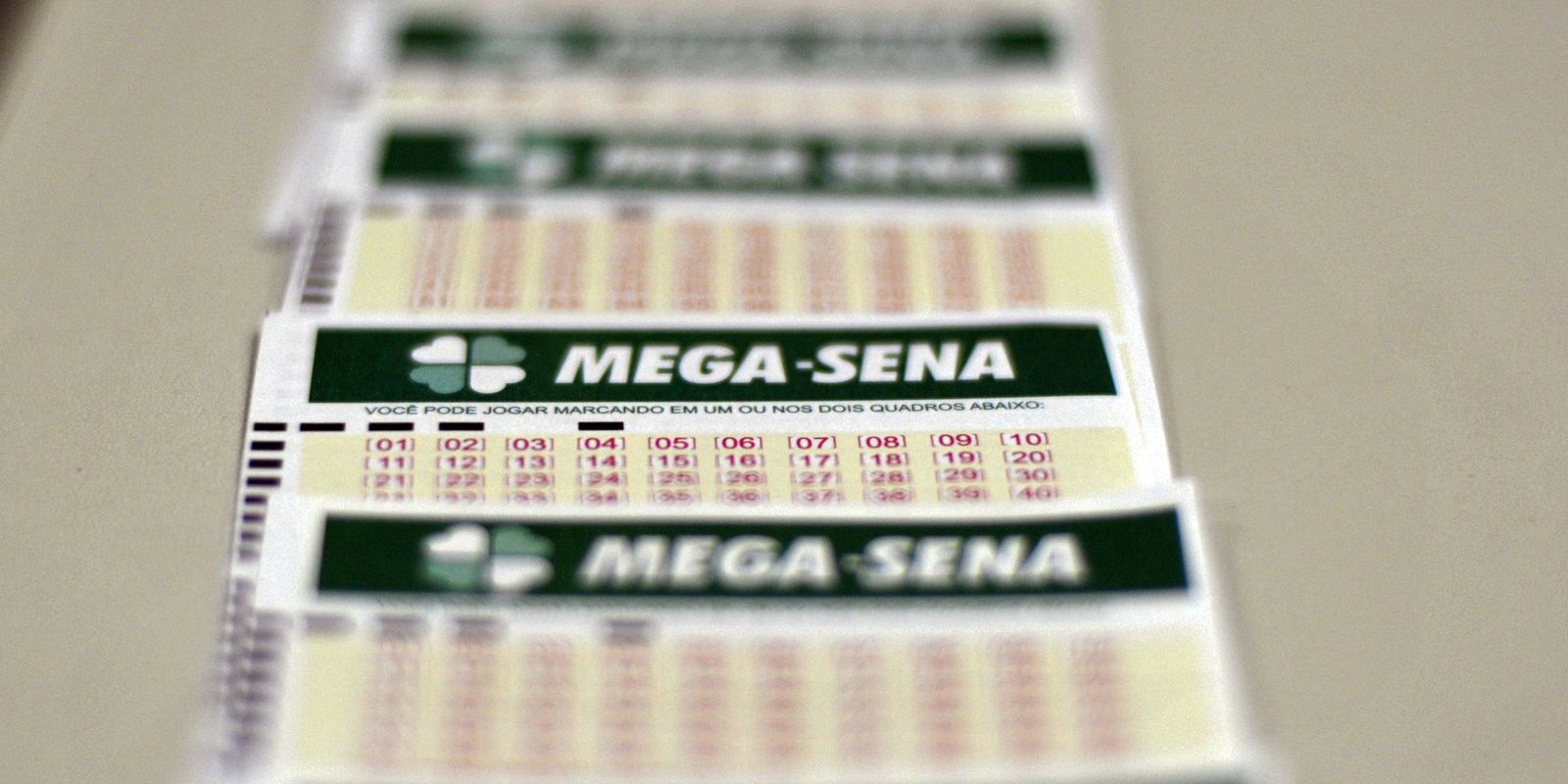 Mega-Sena acumula e prêmio principal atinge R$ 27 milhões