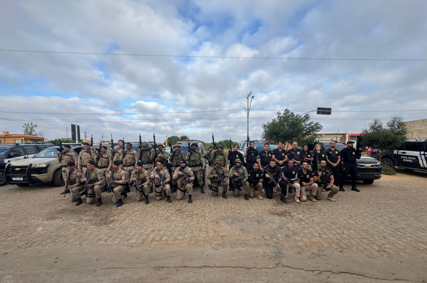 Polícia Civil realiza Operação “Reditus” em Lapão e apreende drogas, arma e munições