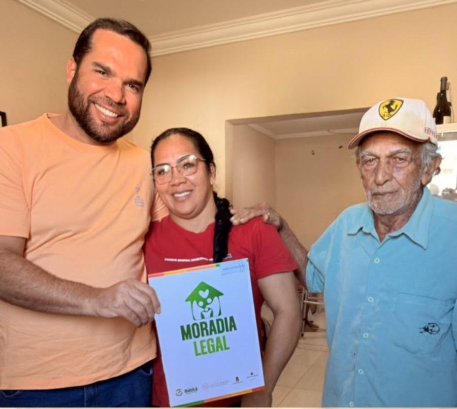 Prefeito Afonso Mendonça entrega títulos de propriedade e garante mais segurança às famílias de Ibititá