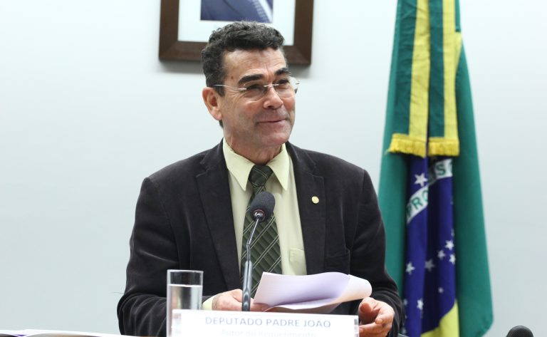 Movimentos populares defendem autogestão habitacional em projeto de lei na Câmara