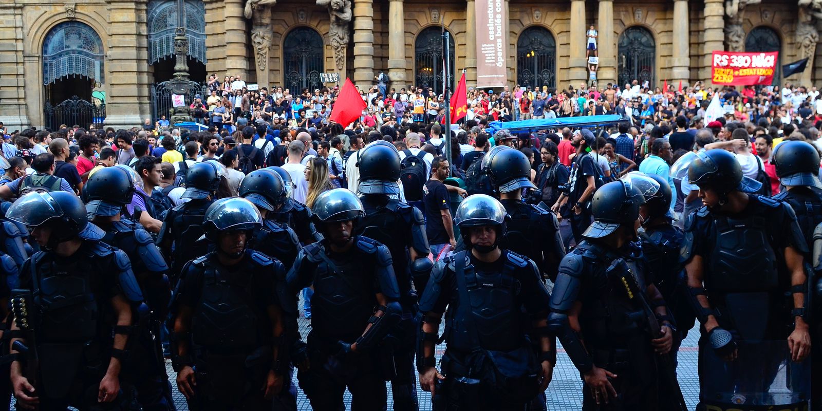 STJ exige que São Paulo elabore protocolo para atuação policial em manifestações