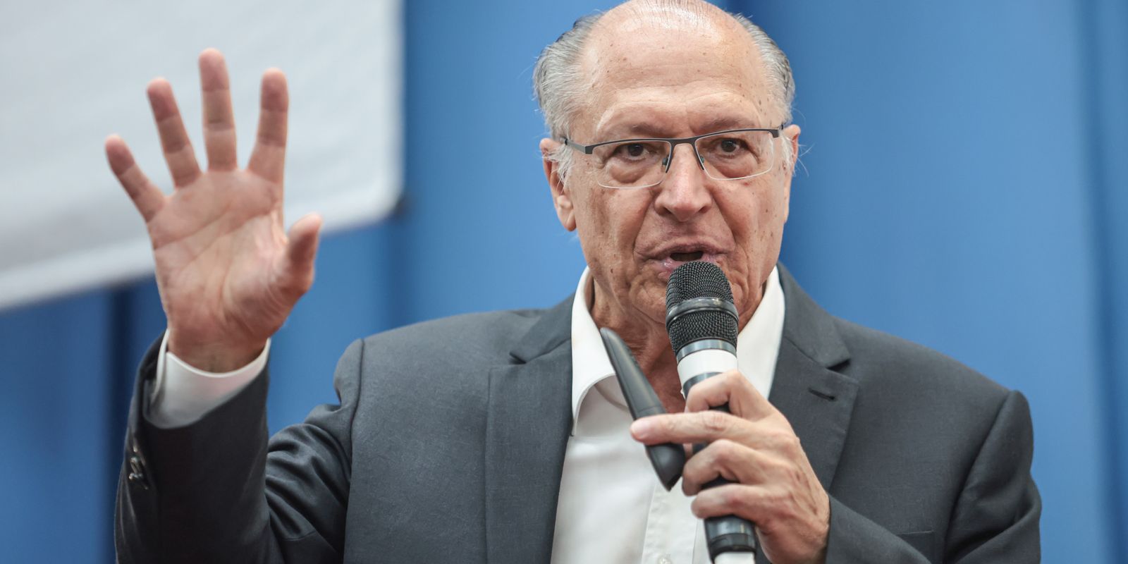 Geraldo Alckmin critica declarações de Javier Milei e aponta prejuízo para a Argentina