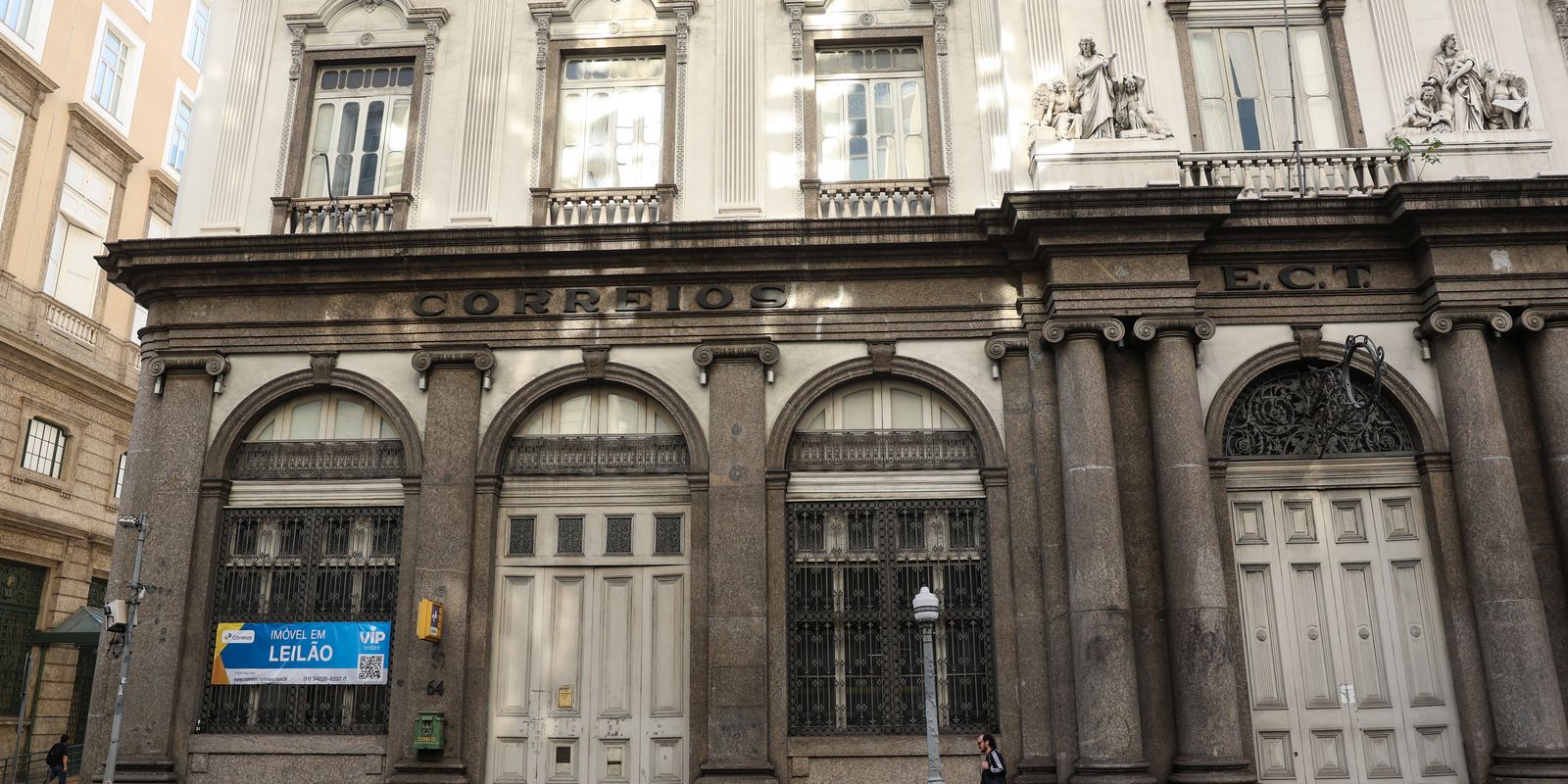 Prédio histórico dos Correios na região da Praça XV vai a leilão no Rio
