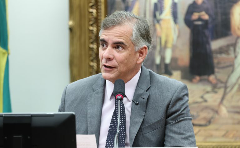 A CCJ conclui semestre com aprovação de pautas cruciais, incluindo fim da escala 6x1 e maioridade penal