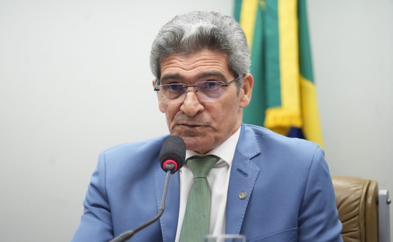 Comissão aprova acúmulo de seguro-defeso com trabalho temporário para pescador artesanal