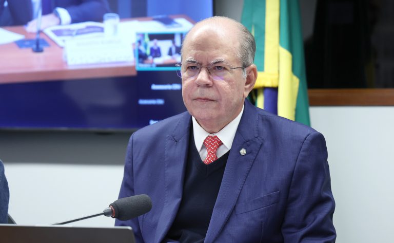 Câmara dos Deputados aprova monitoração eletrônica para condenados por estupro de vulnerável