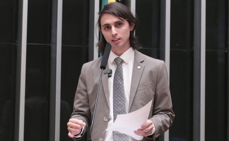 Comissão da Câmara aprova política nacional para promoção da Língua Brasileira de Sinais (Libras)