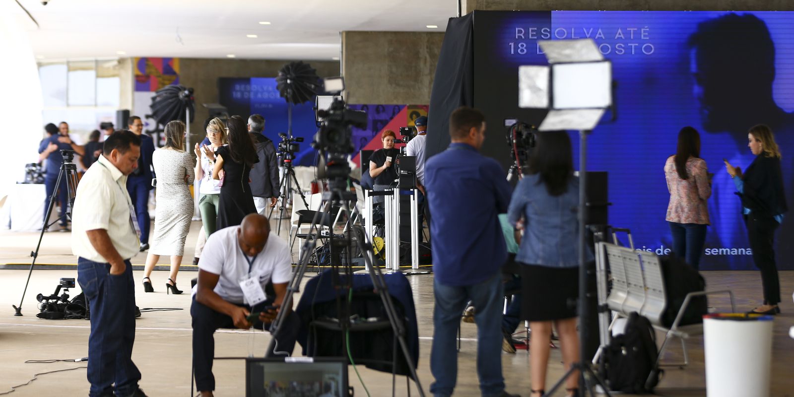 FNDC cobra compromisso de candidatos com a comunicação democrática