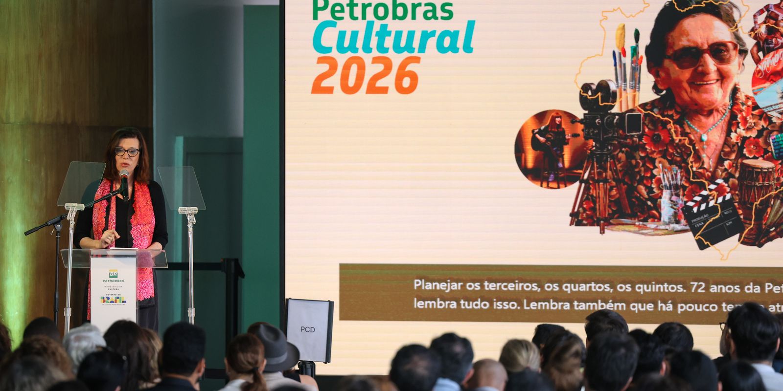 Gasolina deve seguir tendência de queda nos preços internacionais, afirma Petrobras