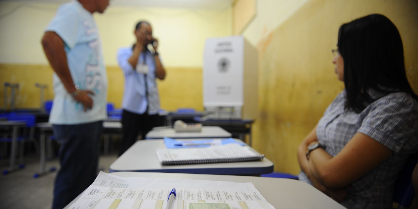 Mesários exercem papel crucial para assegurar a transparência no processo eleitoral