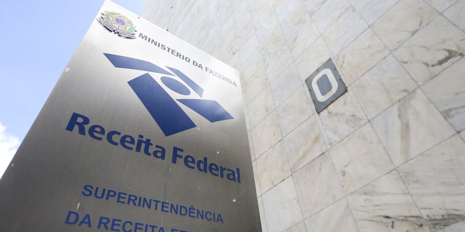 Receita Federal reduz projeção de arrecadação do Imposto de Renda sobre dividendos para R$ 17,2 bilhões