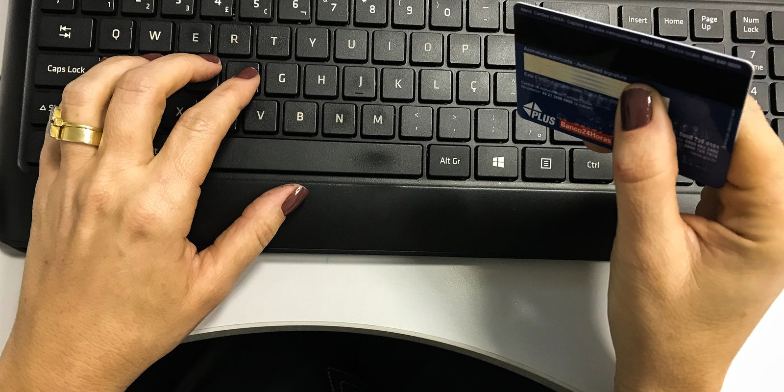 Governo regulamenta uso do comércio eletrônico em compras públicas