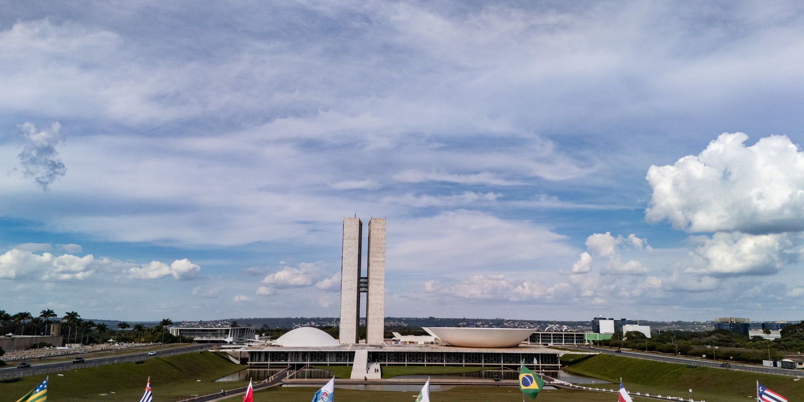 Congresso retoma atividades pós-recesso sem votações e com PEC da escala 6x1 pendente