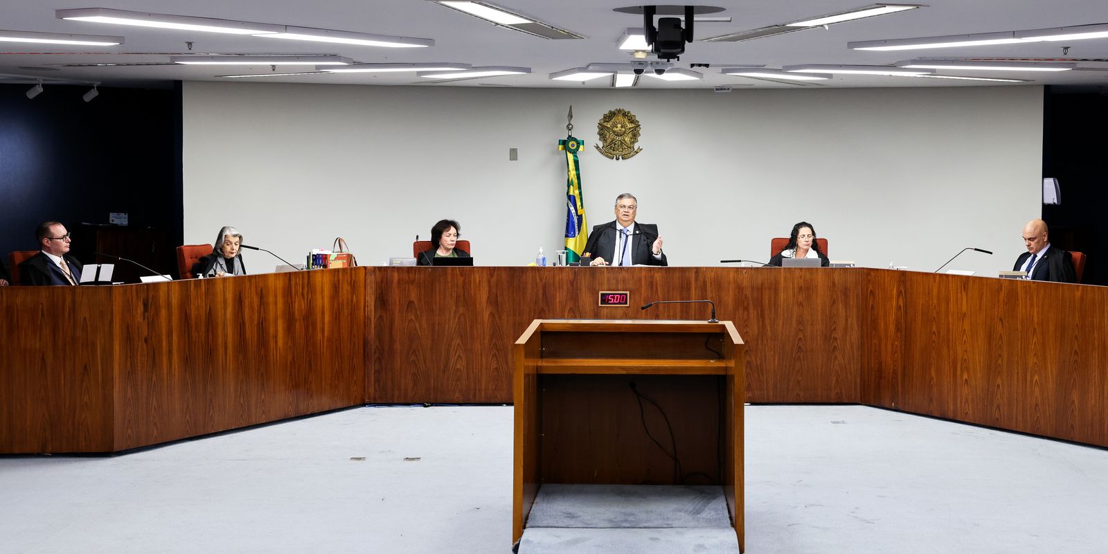 STF: Flávio Dino e Alexandre de Moraes discutem diploma para jornalista