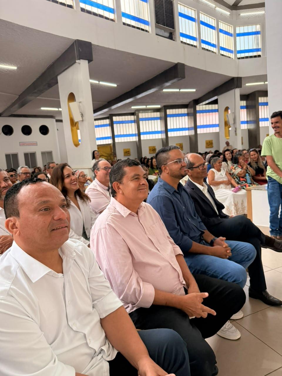 Em Irecê, Ricardo Rodrigues participa da festa do padroeiro São Domingos de Gusmão