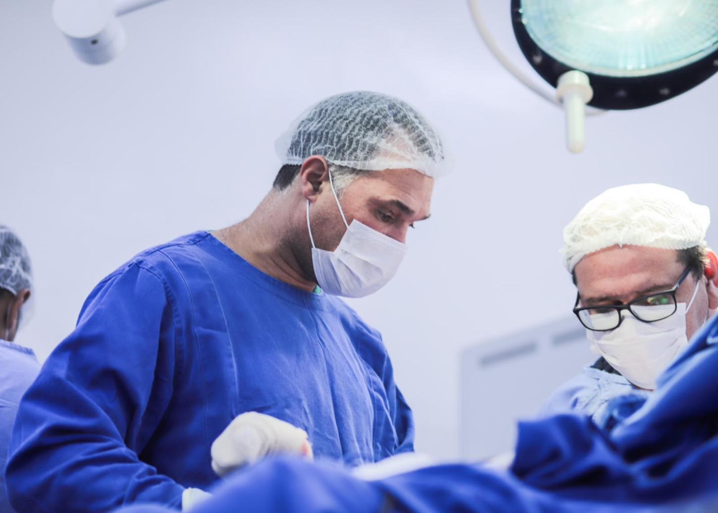 Hospital municipal de Lapão realiza cirurgias ortopédicas e fortalece atendimento local