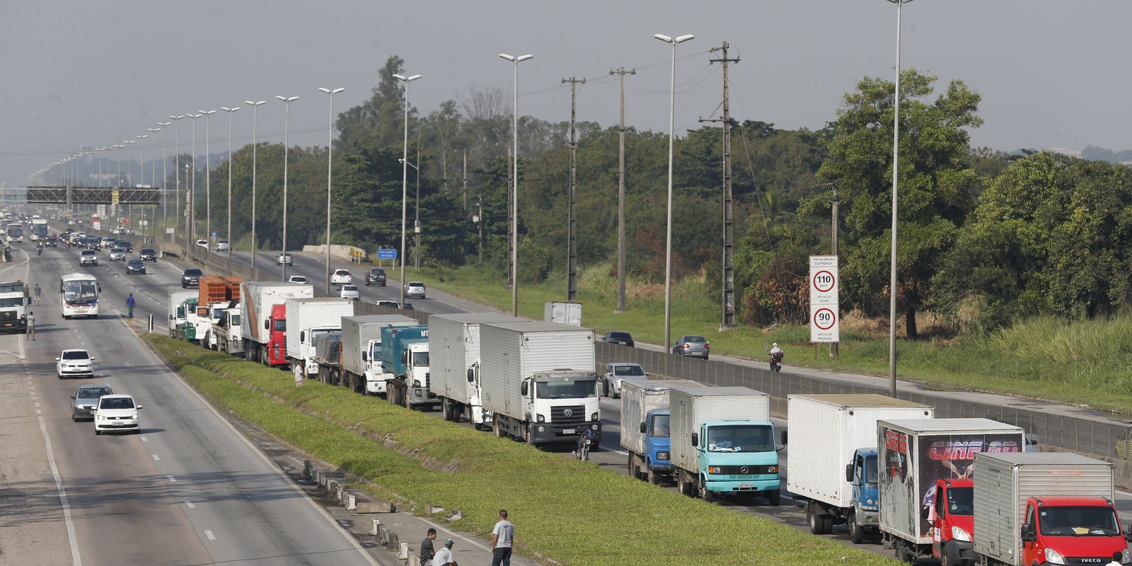 Sancionada lei que assegura o frete mínimo e intensifica a fiscalização no transporte de cargas