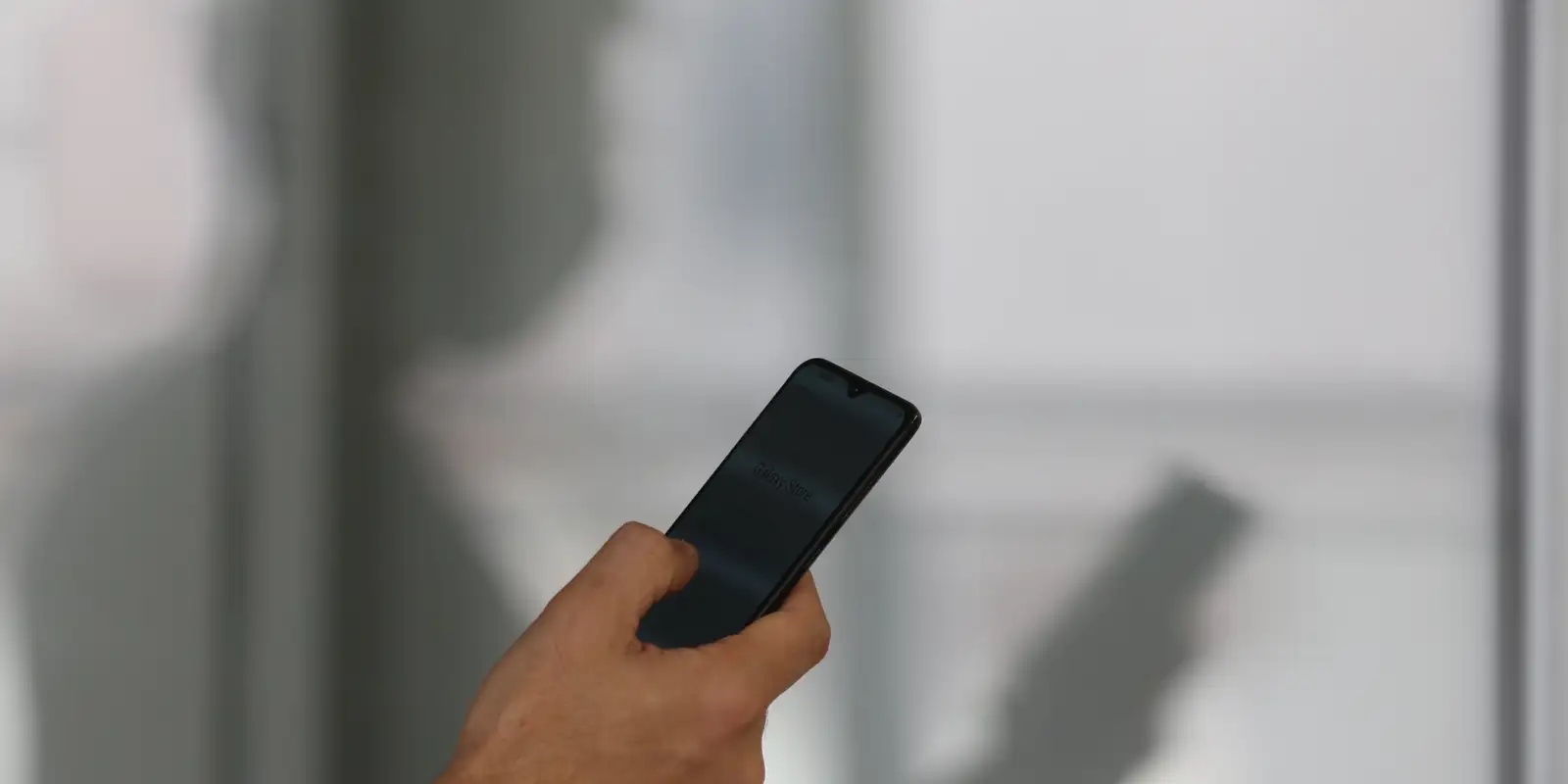 Brasil registra mais de 830 mil celulares atingidos por roubos e furtos em 2025