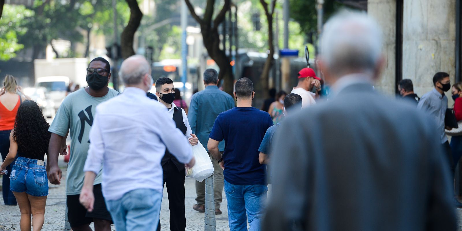 Maioria dos eleitores considera a fé dos candidatos essencial no Brasil