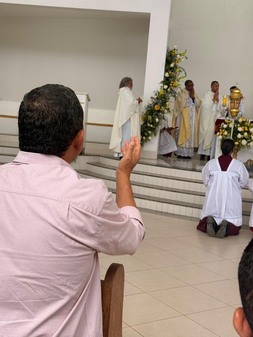 Em Irecê, Ricardo Rodrigues participa da festa do padroeiro São Domingos de Gusmão