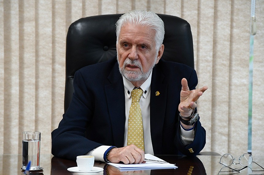 Jaques Wagner lidera na Bahia e se destaca em autofinanciamento de campanha