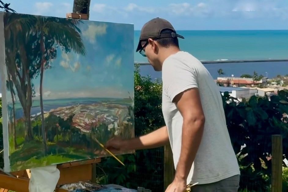 Thiago Castro abre exposição em Porto Seguro com pinturas de paisagens locais