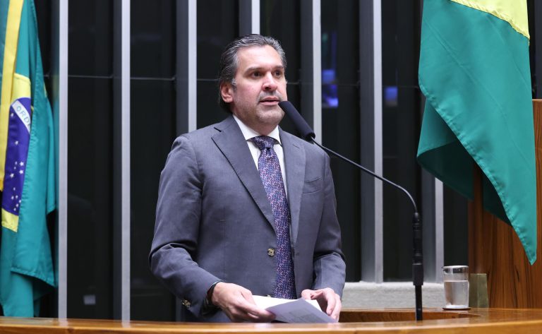 Câmara aprova regras fiscais flexíveis para despesas e incentivos em 2026