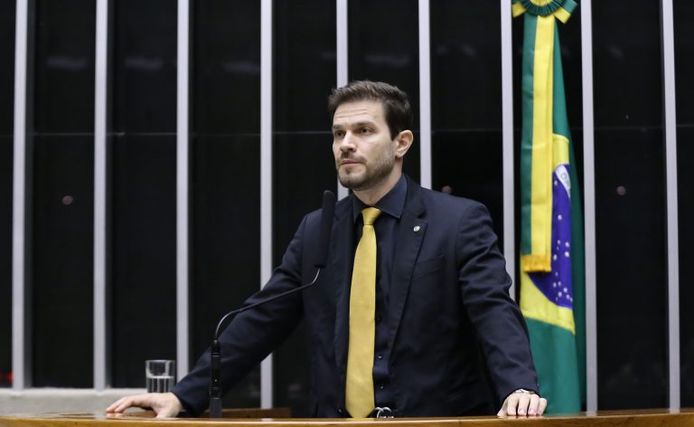 Comissão aprova a reeducação de agressores como medida obrigatória na Lei de Execução Penal