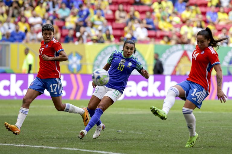 Novas leis garantem estrutura para a Copa do Mundo de futebol feminino em 2027