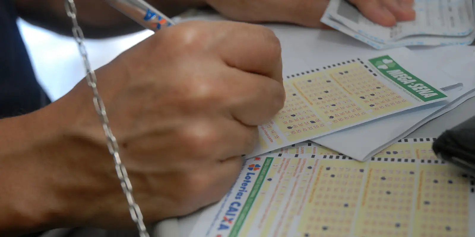 Mega-Sena acumula e prêmio vai a R$ 41 milhões