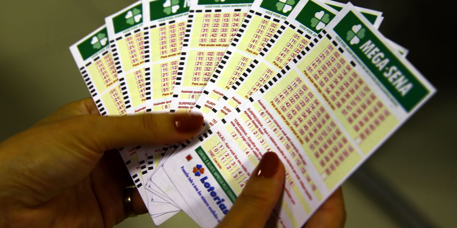 Prêmio da Mega-Sena chega a R$ 41 milhões e sorteio ocorre nesta quinta