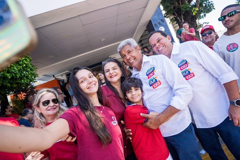 Jerônimo Rodrigues lidera eleições na Bahia com 20% das urnas apuradas