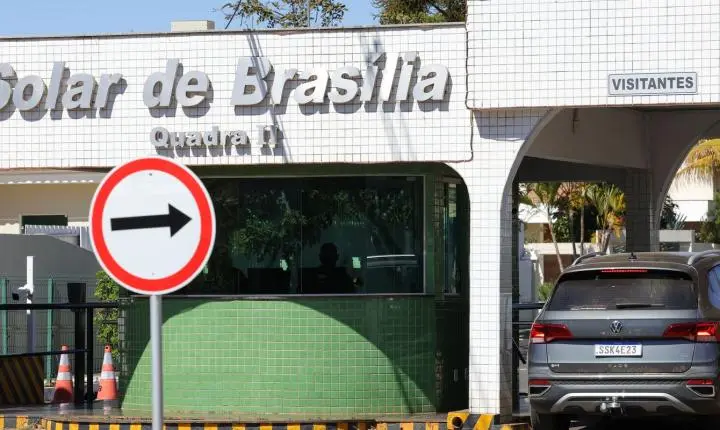 Bolsonaro entra com recurso no Supremo para derrubar restrição de visitas na prisão domiciliar