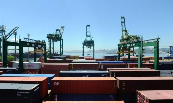 Brasil e Estados Unidos marcam reunião para tratar do tarifaço dos EUA
