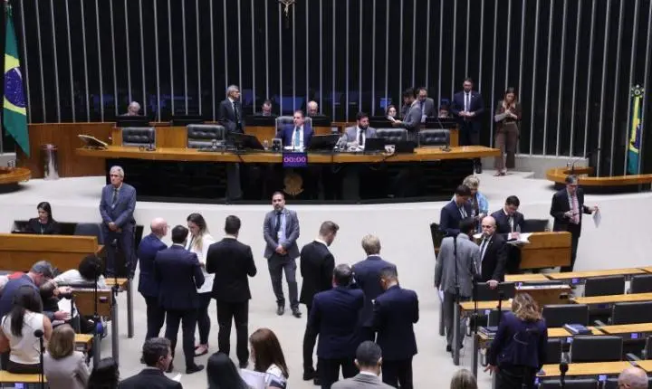 Câmara pode votar nesta terça MP que zera imposto da taxa das blusinhas