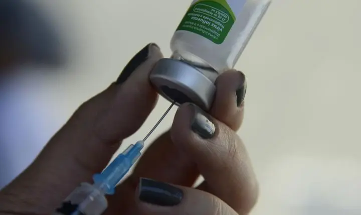 Casos de síndrome respiratória grave estão em queda em quase todo país