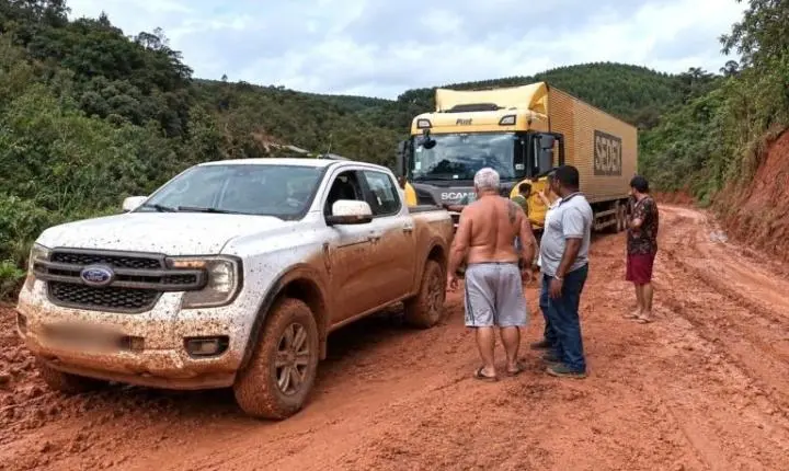 Chuva bloqueia desvio da BR-101 por 21 horas e causa transtornos no Extremo Sul baiano