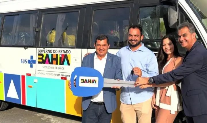 Com articulação do deputado Ricardo Rodrigues, Ibipeba recebe micro ônibus para transporte de pacientes
