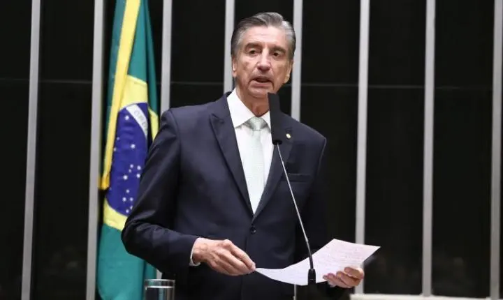 Comissão de educação da Câmara aprova ações de conscientização contra a adultização infantil