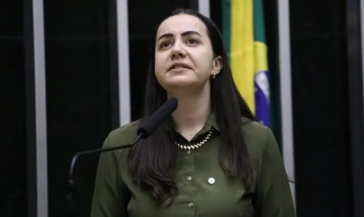 Comissão de Educação aprova exigência de Libras para gestores da educação básica