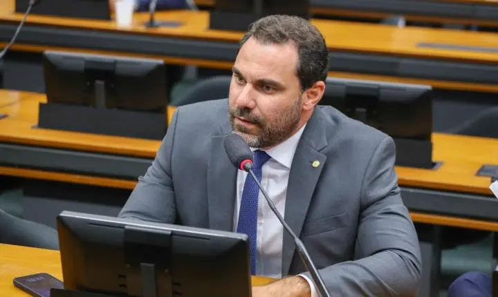 Deputado Adolfo Viana Receberá Título de Cidadão Lapoense em Sessão Solene na Câmara Municipal
